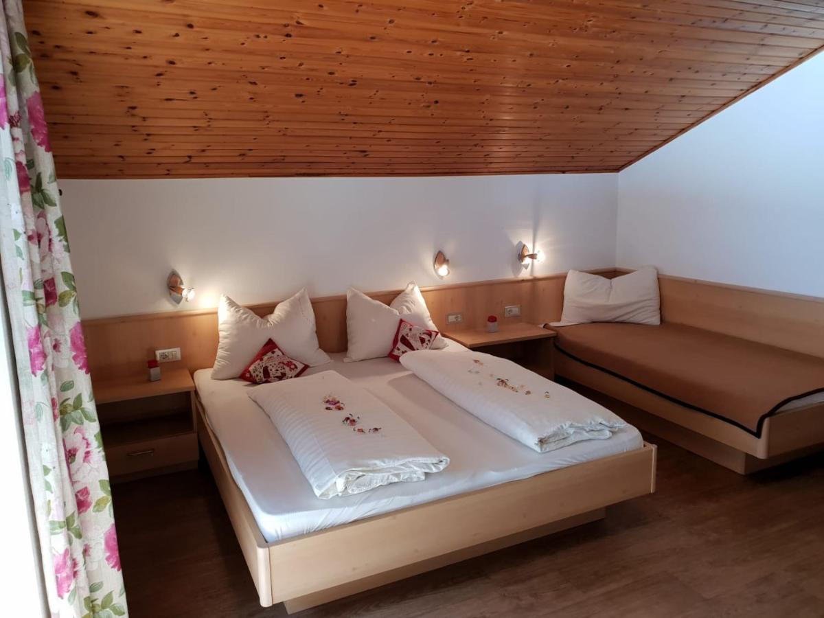 Pension&Appartament Anna Predoi Bagian luar foto